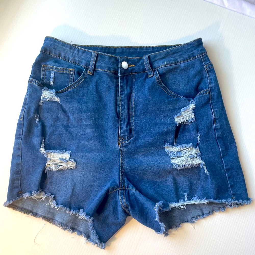 Women's Casual Distressed Denim Cutoff Shorts for Daily Wear